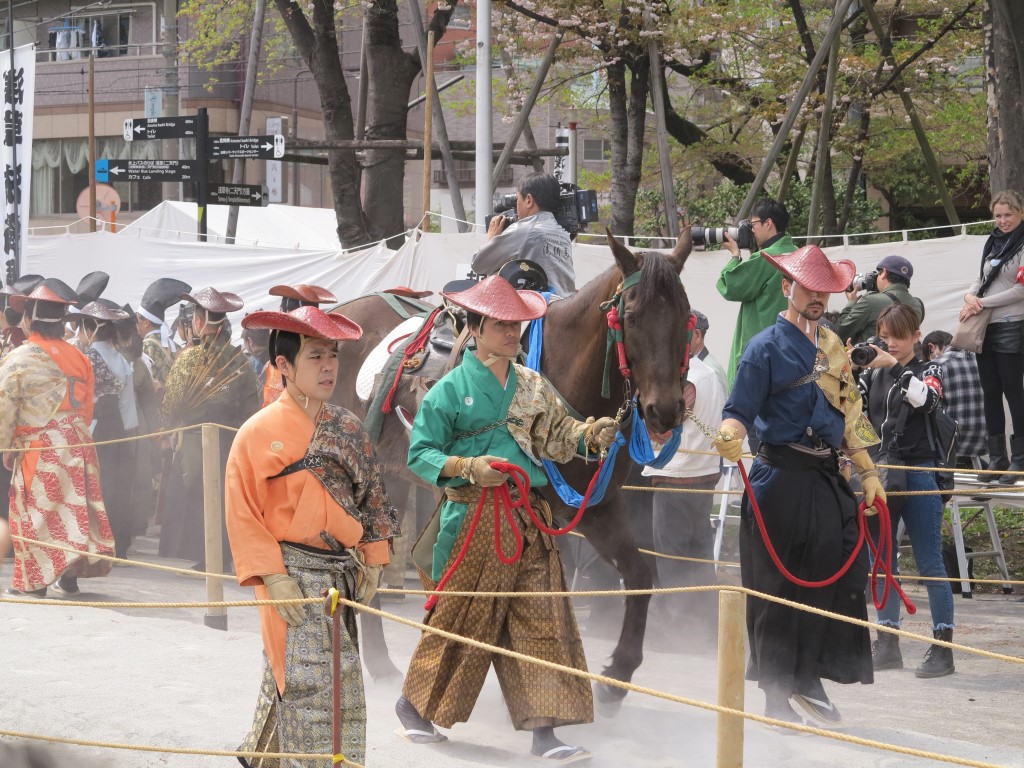 asakusa-yabusame 1 (Medium)