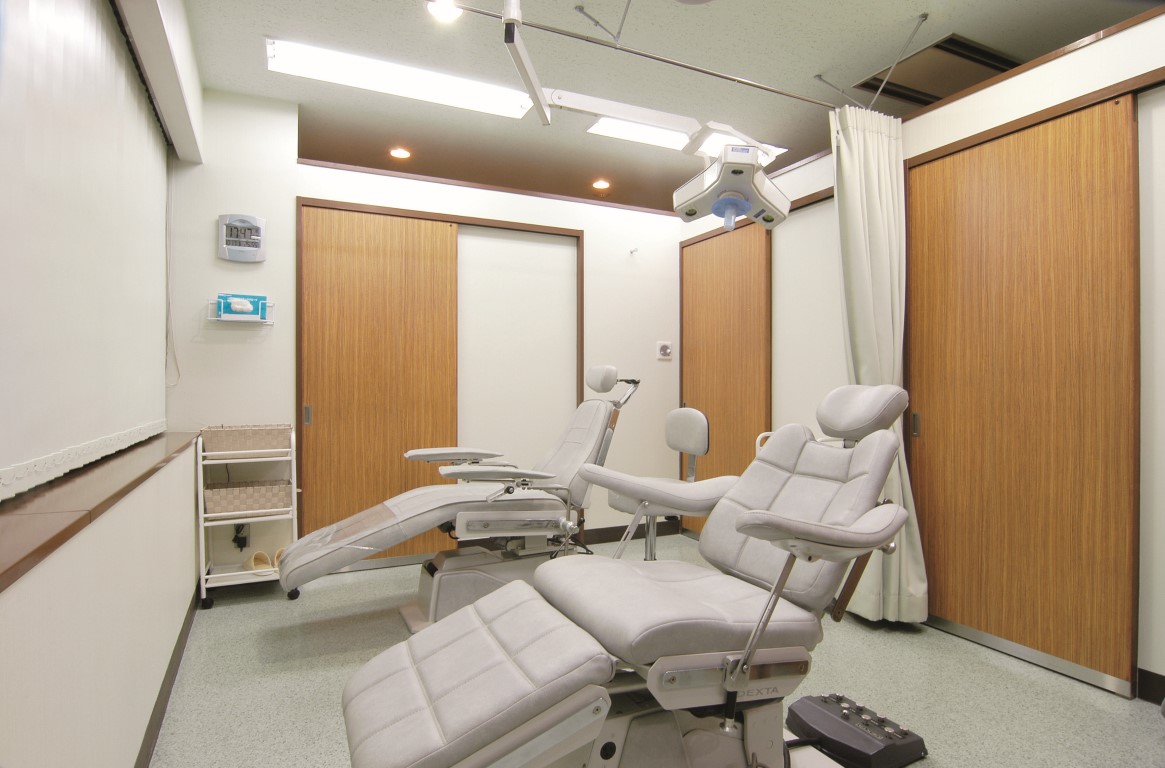plaza clinic treatment room